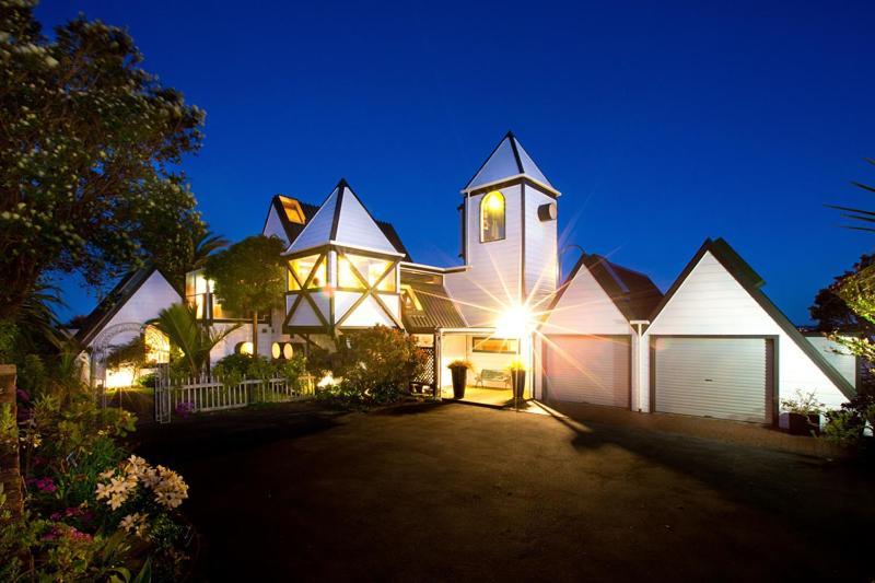 Tivoli Homestay Нью-Плимут Экстерьер фото
